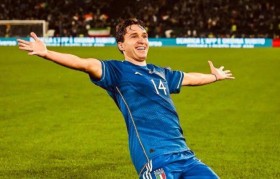 4-1,皇马遇金球依旧领跑西甲!基耶萨和伊萨克爆发,利物浦晋级